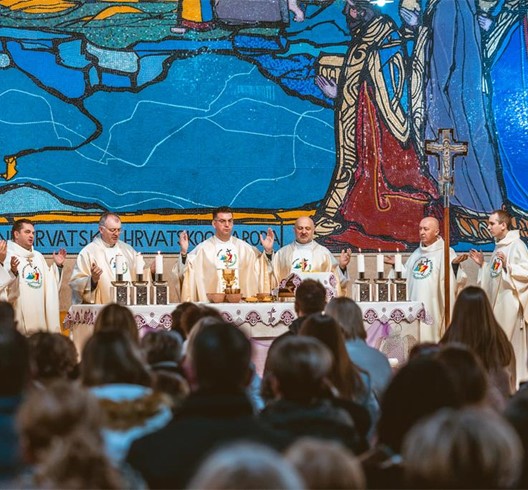 Šestog dana Pučkih misija Karlovačkog dekanata u središtu obitelji i mladi